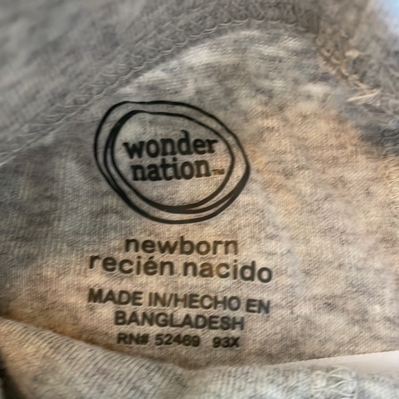 Newborn Boy Outfit - Picture 5 of 7